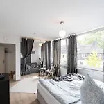 New York Apartment: Retreat Apartment