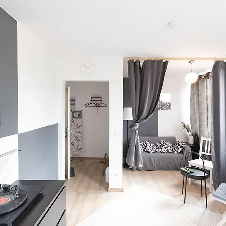 - New York In The Heart Of - Betten & Sofa - 5 Mins Station Hbf - Big Tv & Wifi - Apartment Duisburg