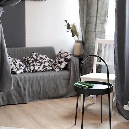 - New York In The Heart Of - Betten & Sofa - 5 Mins Station Hbf - Big Tv & Wifi -