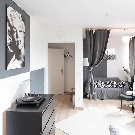 - New York In The Heart Of - Betten & Sofa - 5 Mins Station Hbf - Big Tv & Wifi - 公寓 *