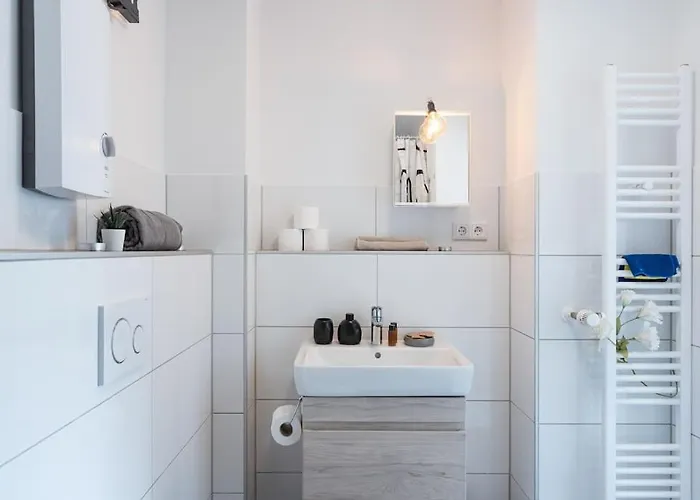 - New York In The Heart Of - Betten & Sofa - 5 Mins Station Hbf - Big Tv & Wifi - Apartment