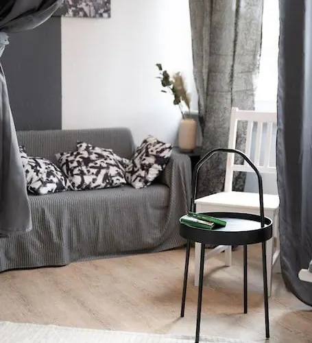 - New York In The Heart Of - Betten & Sofa - 5 Mins Station Hbf - Big Tv & Wifi -