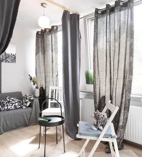 - New York In The Heart Of - Betten & Sofa - 5 Mins Station Hbf - Big Tv & Wifi - Duisburg