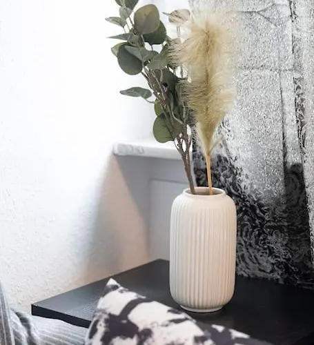 - New York In The Heart Of - Betten & Sofa - 5 Mins Station Hbf - Big Tv & Wifi - Duisburg